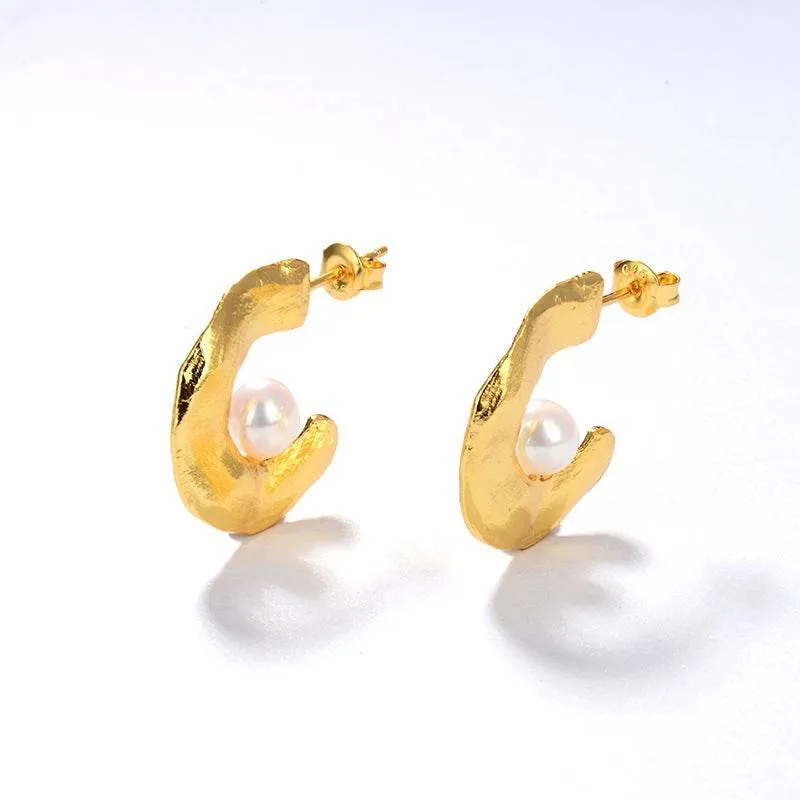 CASSIE Pearl Earrings