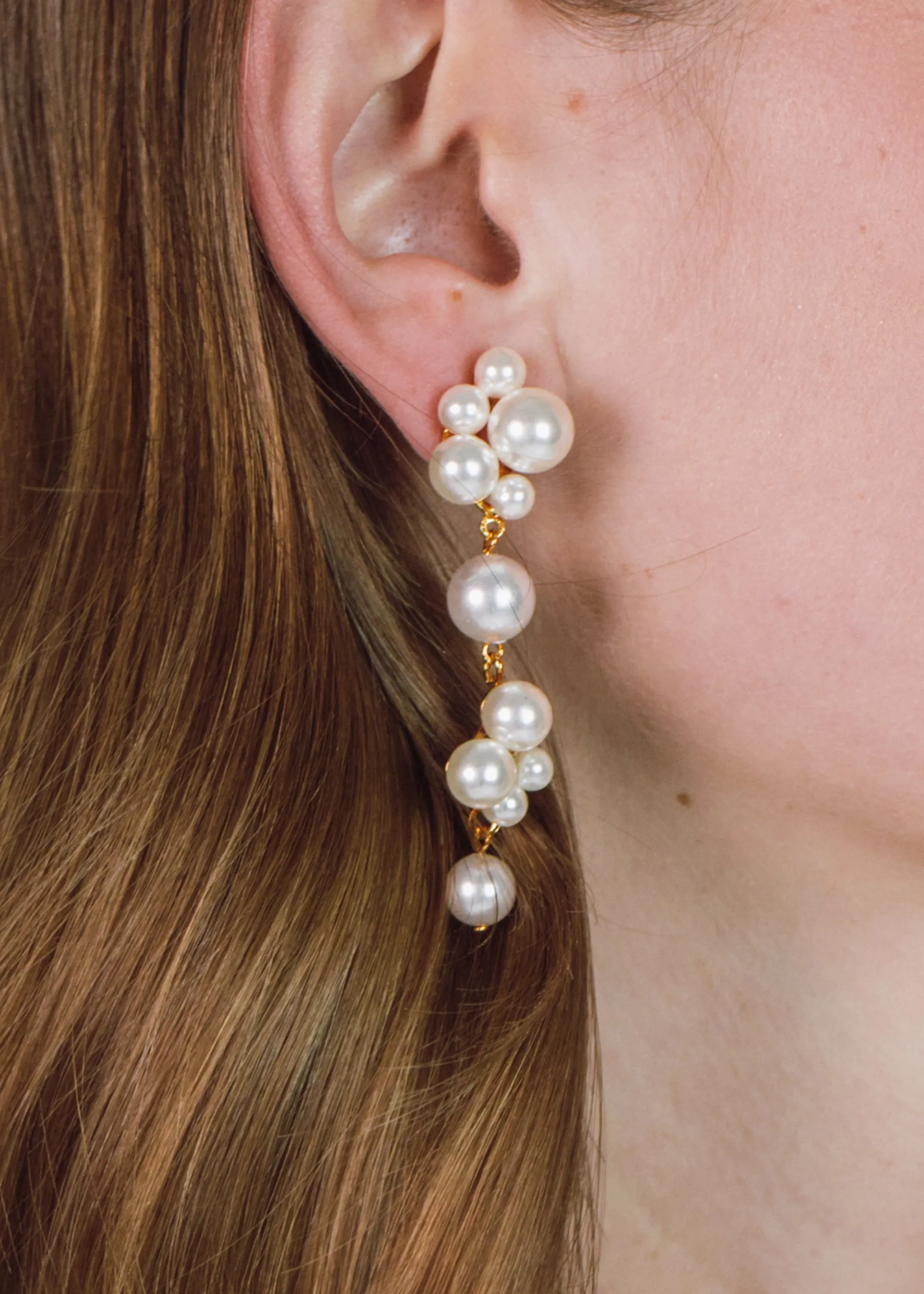 Pernilla Earrings -- Pearl