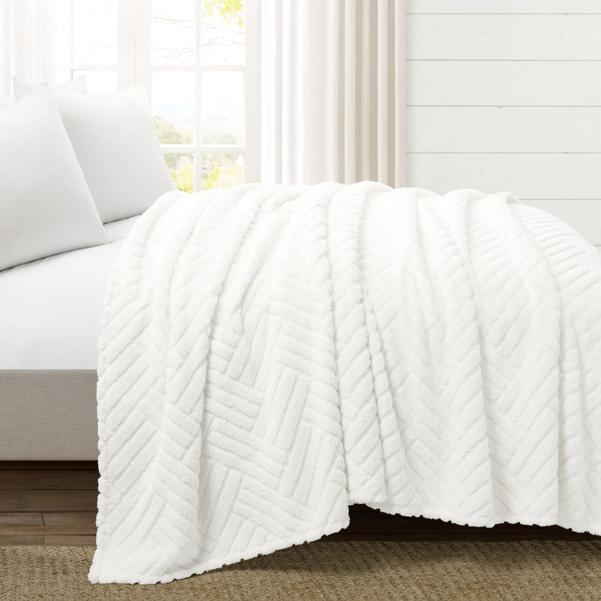 Super Cozy Ultra Soft Sherpa Jacquard Geo Blanket/Bedspread